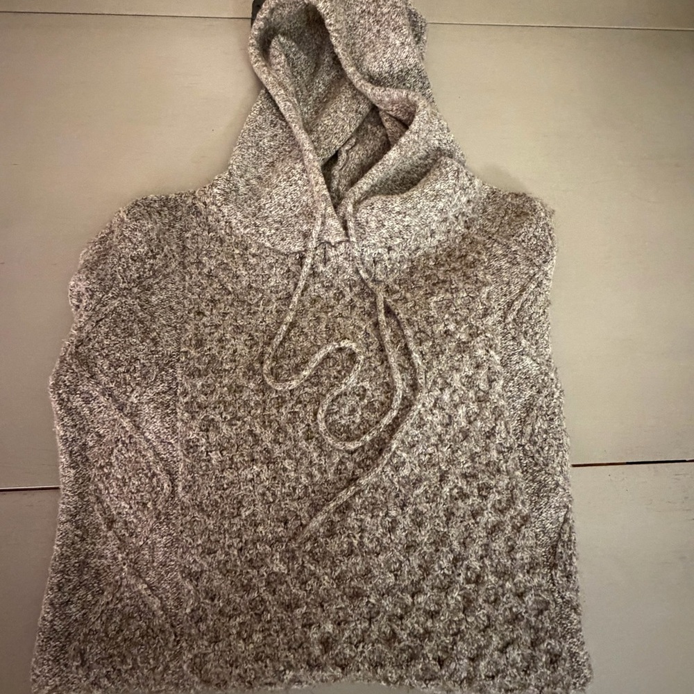 American Eagle Outfitters Hooded Pullover Sweater with drawstrings - Picture 4 of 9